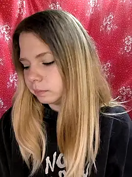 Zuli Kiska online show from 11.05.25