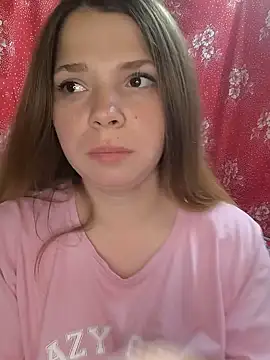 Snapshot of Zuli_Kiska chatting on 06.27.26 Zuli Kiska online show from 06.27.26