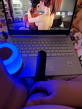 Snapshot of mushkimeow chatting on 10.21.25 mushkimeow online show from 10.21.25