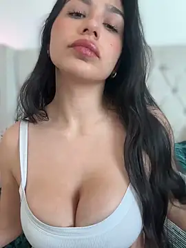 LoveLillyy online show from 03.20.25