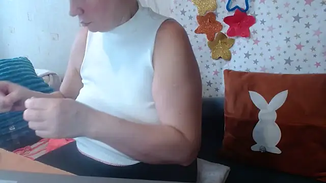 QueenLana online show from 11.19.25