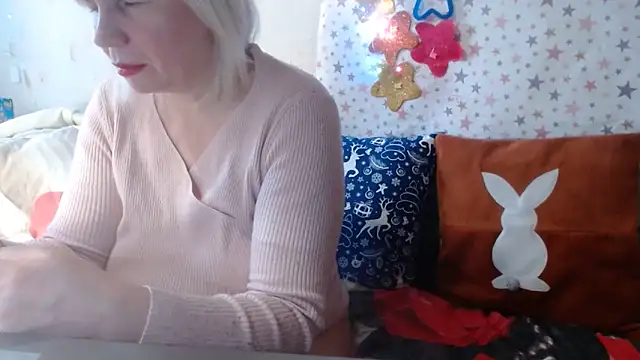 QueenLana online show from 02.16.26