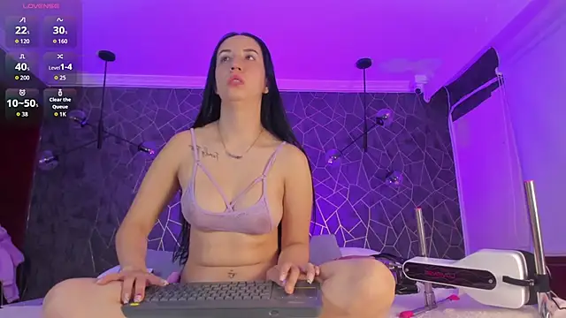 danaythamara1 online show from 11.26.25