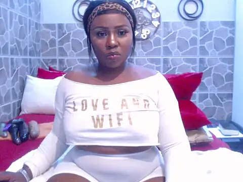 THREEHOLESPLEASURE99 online show from 10.21.25