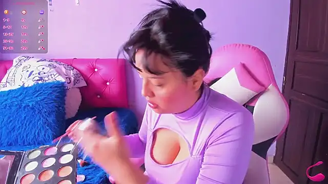 crissn0707 online show from 11.20.25