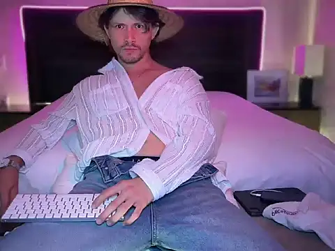 mcklister kinky feets online show from 03.31.26