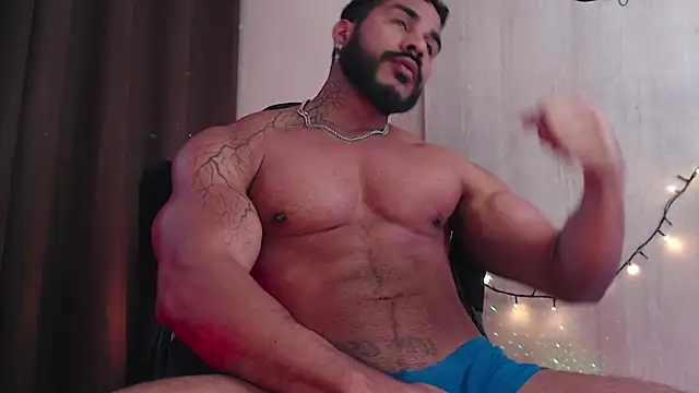 Snapshot of Artemis_Kazttman chatting on 01.05.25 Artemis Kazttman online show from 01.05.25