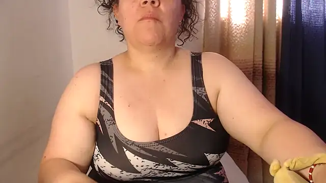 agathamiller01 online show from 04.02.26