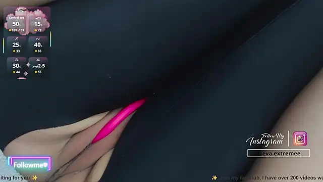 eva cuper online show from 11.17.25