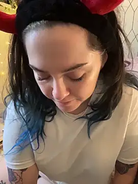 JennKenobi online show from 06.12.26