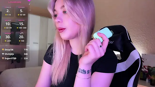 Snapshot of ariashaa chatting on 11.02.25 ariashaa online show from 11.02.25