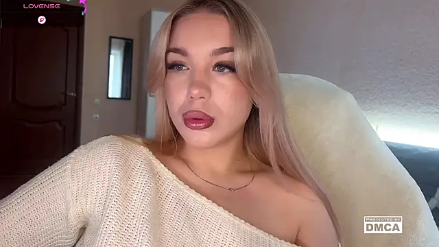 Snapshot of ariashaa chatting on 11.25.25 ariashaa online show from 11.25.25