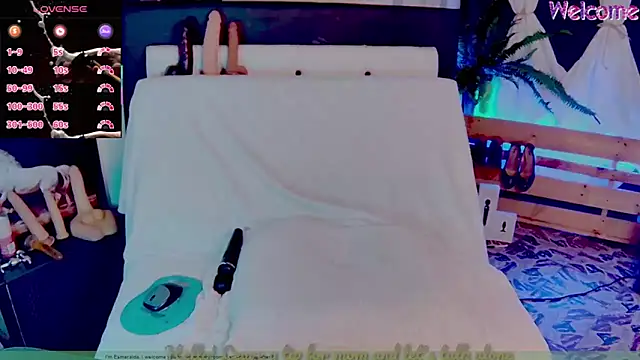 Snapshot of Mommy-pervert chatting on 03.19.25 Mommy-pervert online show from 03.19.25