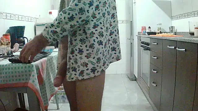 Snapshot of bixesualactivo chatting on 11.29.25 bixesualactivo online show from 11.29.25