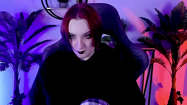 AsheLucker online show from 12.15.24