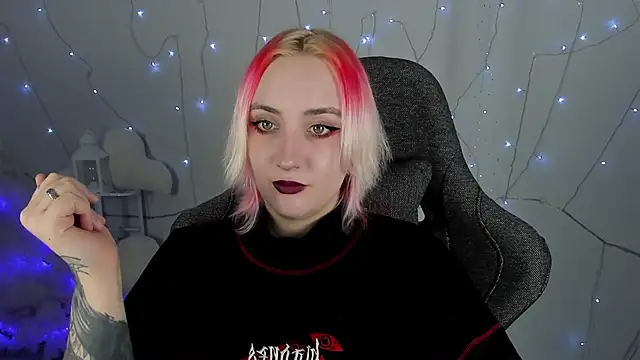 AsheLucker online show from 02.01.25