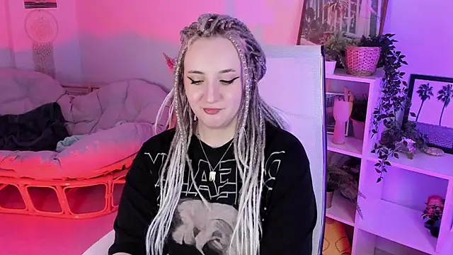 AsheLucker online show from 03.16.25