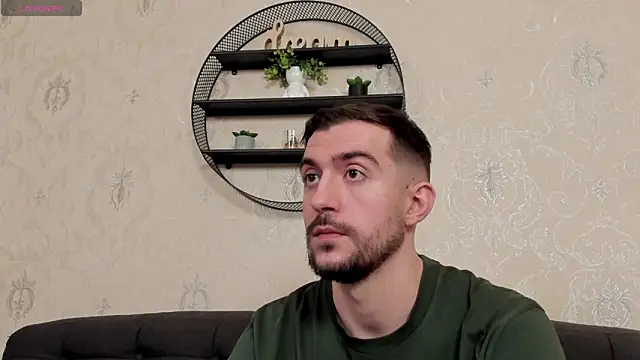 Snapshot of Dylan_Best chatting on 02.15.26 Dylan Best online show from 02.15.26