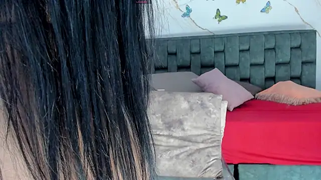 IsiisLovei online show from 02.18.26