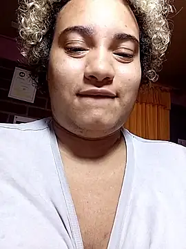 Hilarybunnyy online show from 02.01.26