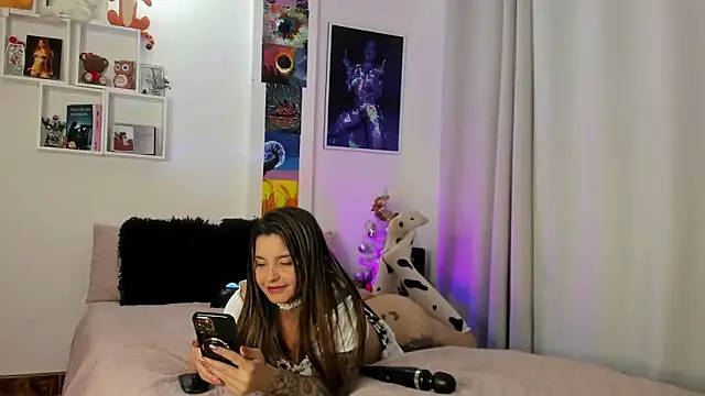 Snapshot of Sarah_Jhonson chatting on 01.04.25 Sarah Jhonson online show from 01.04.25
