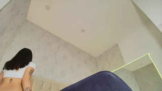 Snapshot of nini_love01 chatting on 03.10.25 nini love01 online show from 03.10.25