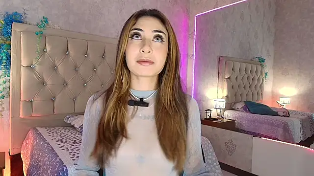 Snapshot of nini_love01 chatting on 09.28.25 nini love01 online show from 09.28.25