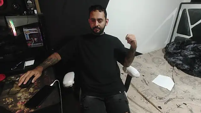 TeddyGominola  online show from 10.17.25