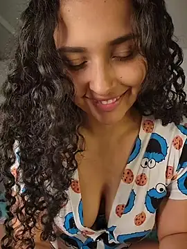 Snapshot of Lucy_Marin chatting on 05.14.26 Lucy Marin online show from 05.14.26