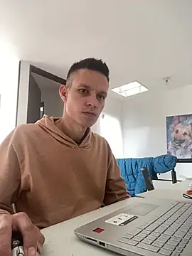 Snapshot of yequeal chatting on 02.24.25 yequeal online show from 02.24.25