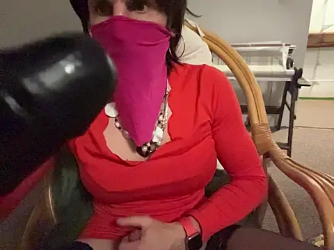 petuletra online show from 11.21.25