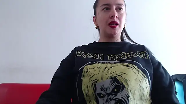 Snapshot of Cherry_1992 chatting on 01.19.26 Cherry 1992 online show from 01.19.26