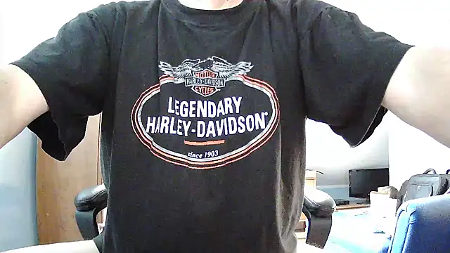 Snapshot of Niko_slave chatting on 02.13.25 Niko slave online show from 02.13.25