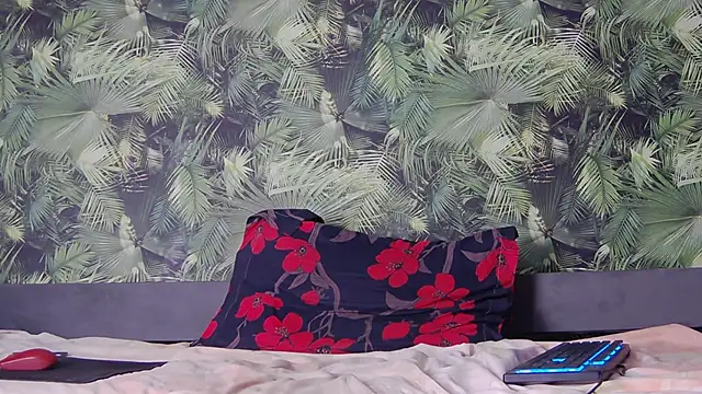 Snapshot of Alison_Drew chatting on 12.02.25 Alison Drew online show from 12.02.25