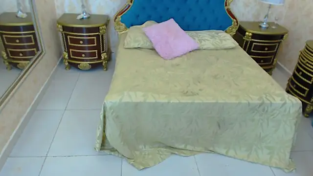 PamelaTomson online show from 11.18.25