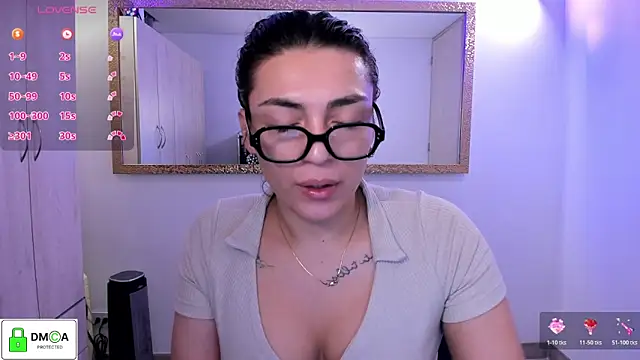 Snapshot of EricaVanderhill chatting on 05.19.26 EricaVanderhill online show from 05.19.26