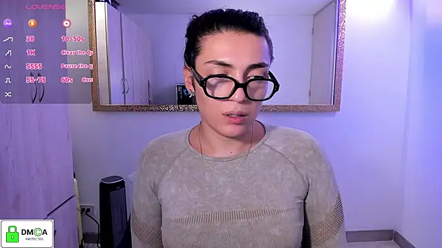 Snapshot of EricaVanderhill chatting on 06.12.26 EricaVanderhill online show from 06.12.26