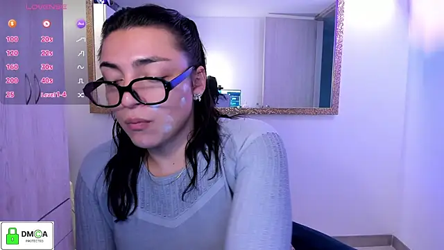 Snapshot of EricaVanderhill chatting on 06.19.26 EricaVanderhill online show from 06.19.26