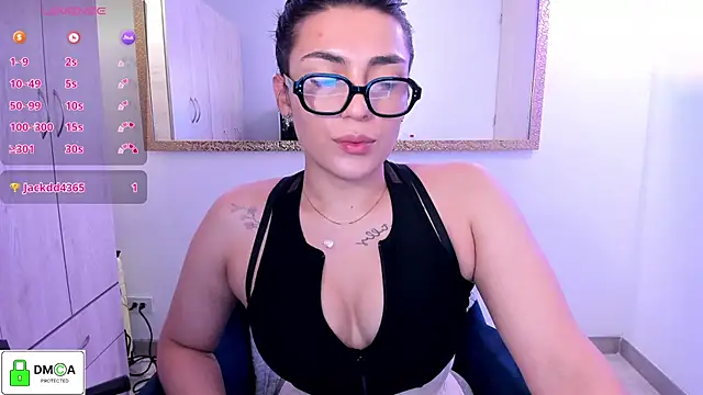Snapshot of EricaVanderhill chatting on 06.24.26 EricaVanderhill online show from 06.24.26