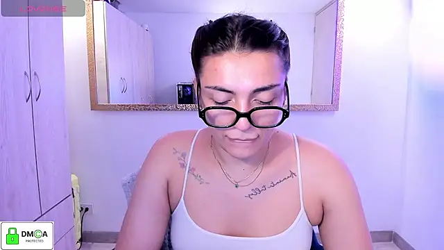 Snapshot of EricaVanderhill chatting on 07.22.26 EricaVanderhill online show from 07.22.26