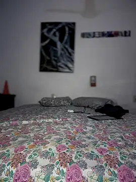 Alicbranca online show from 10.15.25