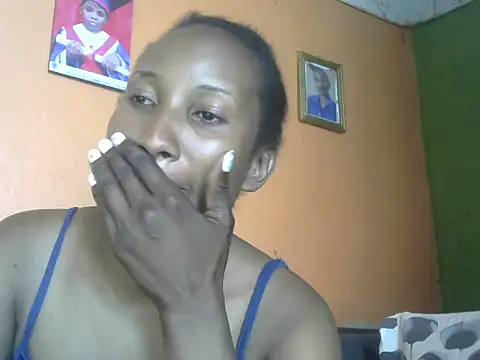 Snapshot of Athena_2019 chatting on 11.25.25 Athena 2019 online show from 11.25.25