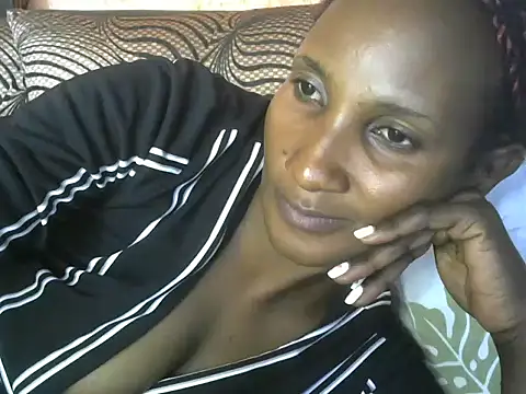 Snapshot of Athena_2019 chatting on 12.04.25 Athena 2019 online show from 12.04.25