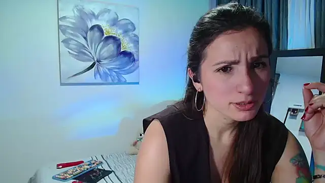 Snapshot of vanessabrown_ chatting on 12.28.24 vanessabrown online show from 12.28.24