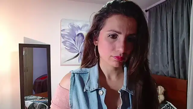 Snapshot of vanessabrown_ chatting on 02.01.25 vanessabrown online show from 02.01.25