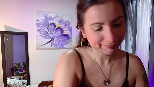 Snapshot of vanessabrown_ chatting on 02.07.25 vanessabrown online show from 02.07.25