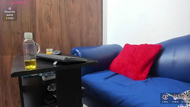 Snapshot of Mature_Skinny chatting on 11.30.25 Mature Skinny online show from 11.30.25