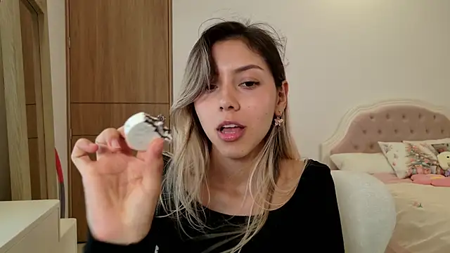 Sensualtease online show from 12.13.24