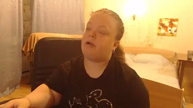 Janiffer MiMi online show from 01.19.25