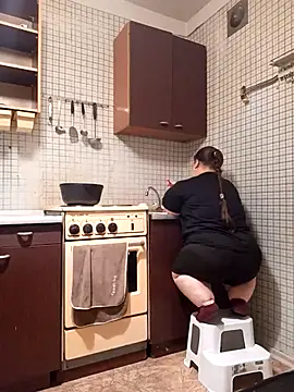 Janiffer MiMi online show from 11.25.25